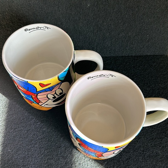 2011 Disney (set of two) Romero Britto Large
Colorful Mickey Mouse Mugs - Picture 4 of 6